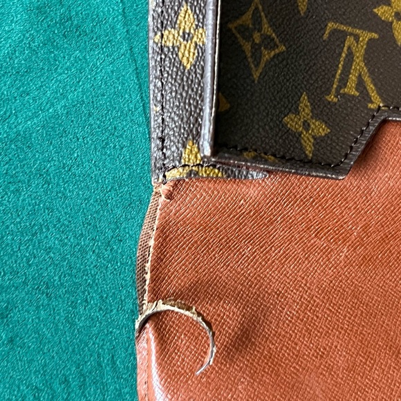 Authentic Louis Vuitton portfolio clutch - Picture 4 of 11